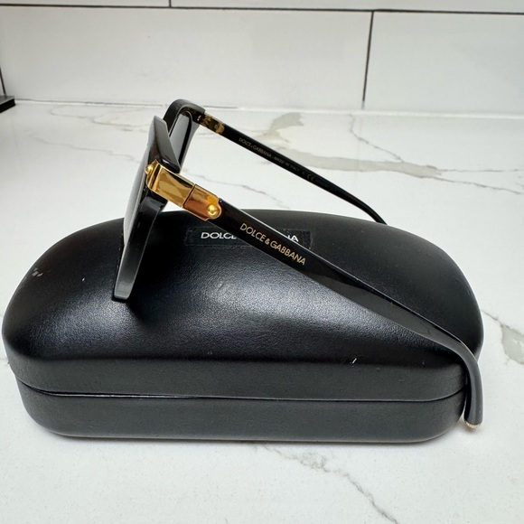 Dolce & Gabbana Black Cat-Eye Sunglasses main image 4